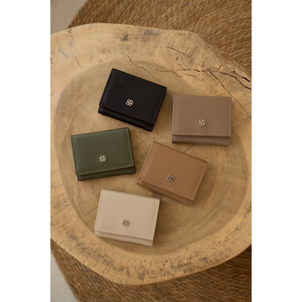 PEROTA “Blossom” Wallet มาพร้อมกล่อง