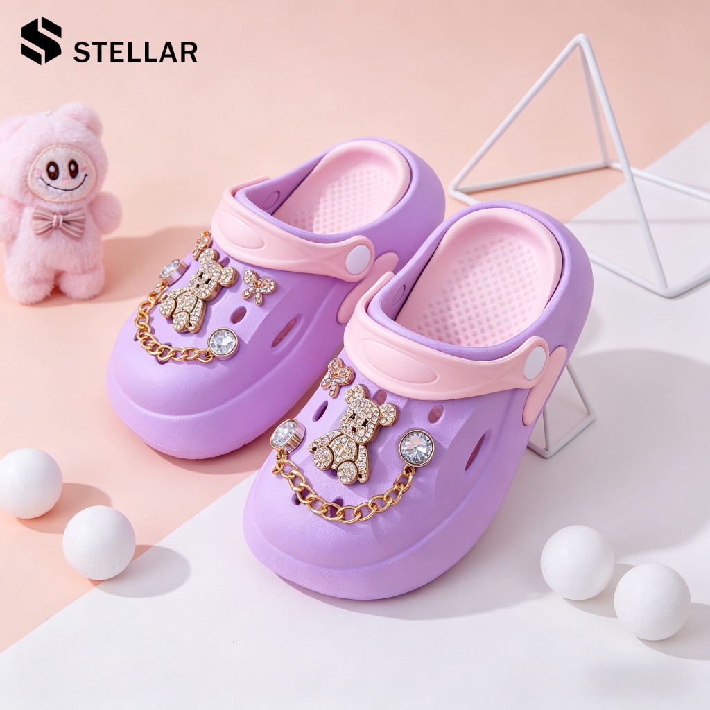 🦄สไตล์ใหม่🎉STELLARรองเท้าแตะเด็กฤดูร้อน รองเท้าหลุม-พื้นนุ่มลื่นสำหรับสาวๆ 3-8 ปี กันลื่น กันน้ำ