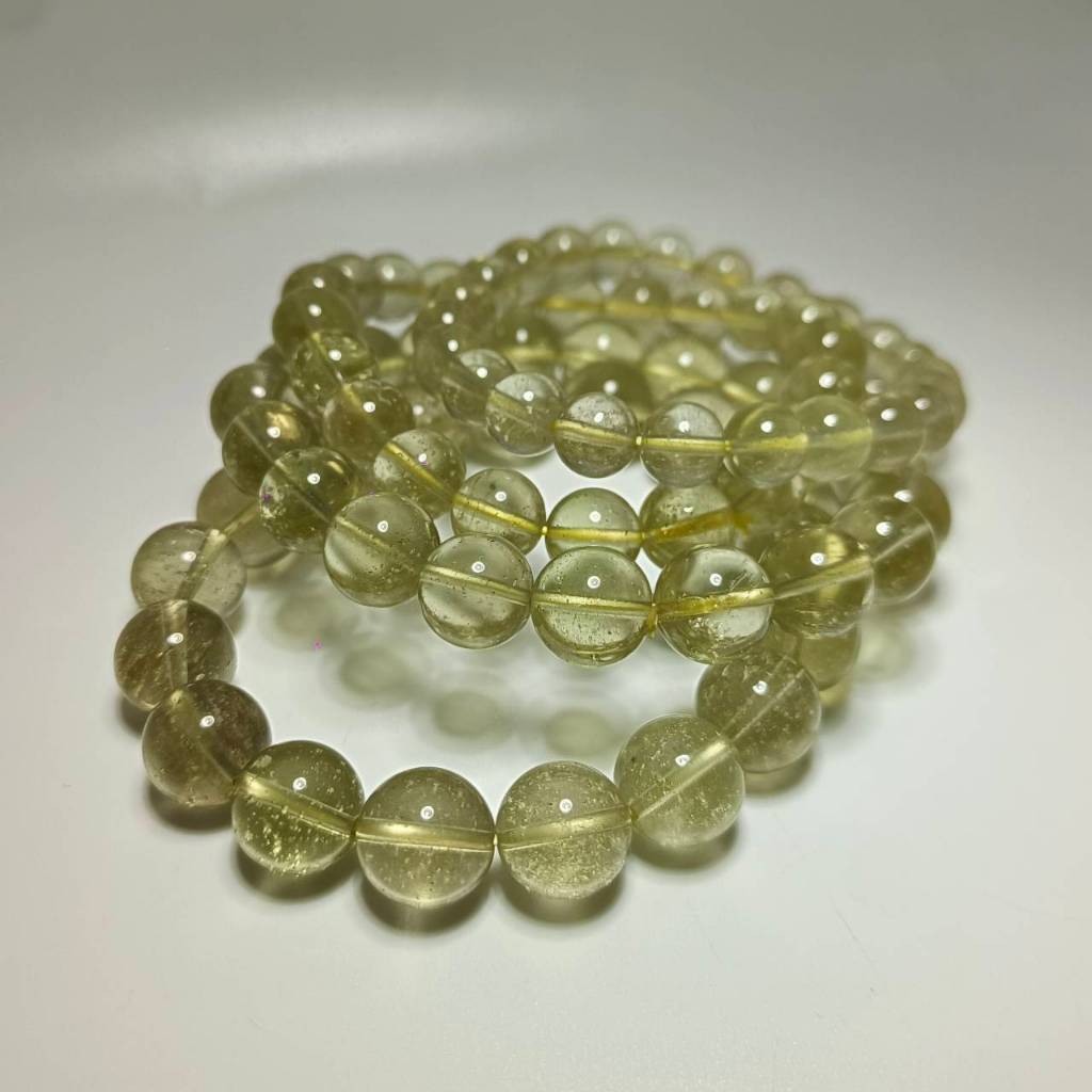 หินแก้วทะเลทรายลิเบีย (Libyan Desert Glass) หรือ Libyan Gold Tektite