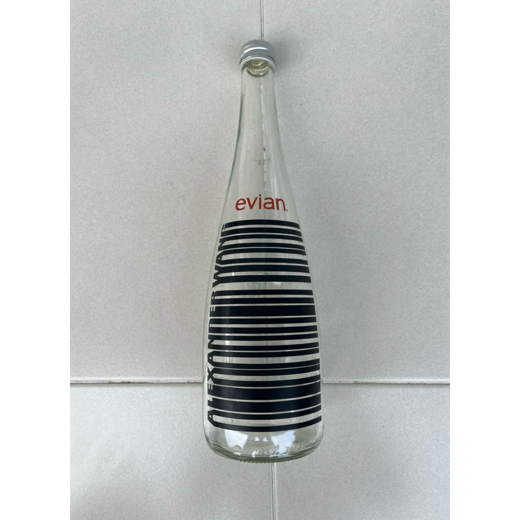 ขวดเปล่า    evian               alexander wang limited ขวดเปล่า