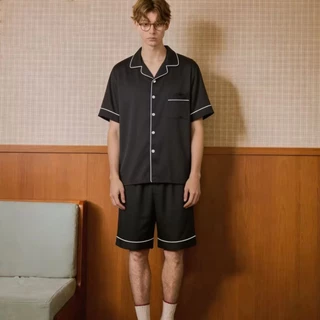 ชุดนอนผ้าซาติน ชุดนอน (สามารถใส่ได้ทั้งหญิงและชาย)ผ้านุ่มลื่น ใส่สบายมาก