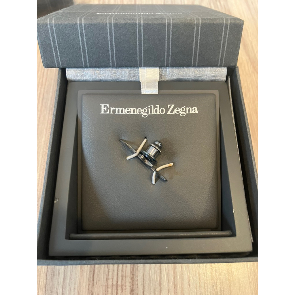 Ermenegildo Zegna Couture  lapelpin(gold)