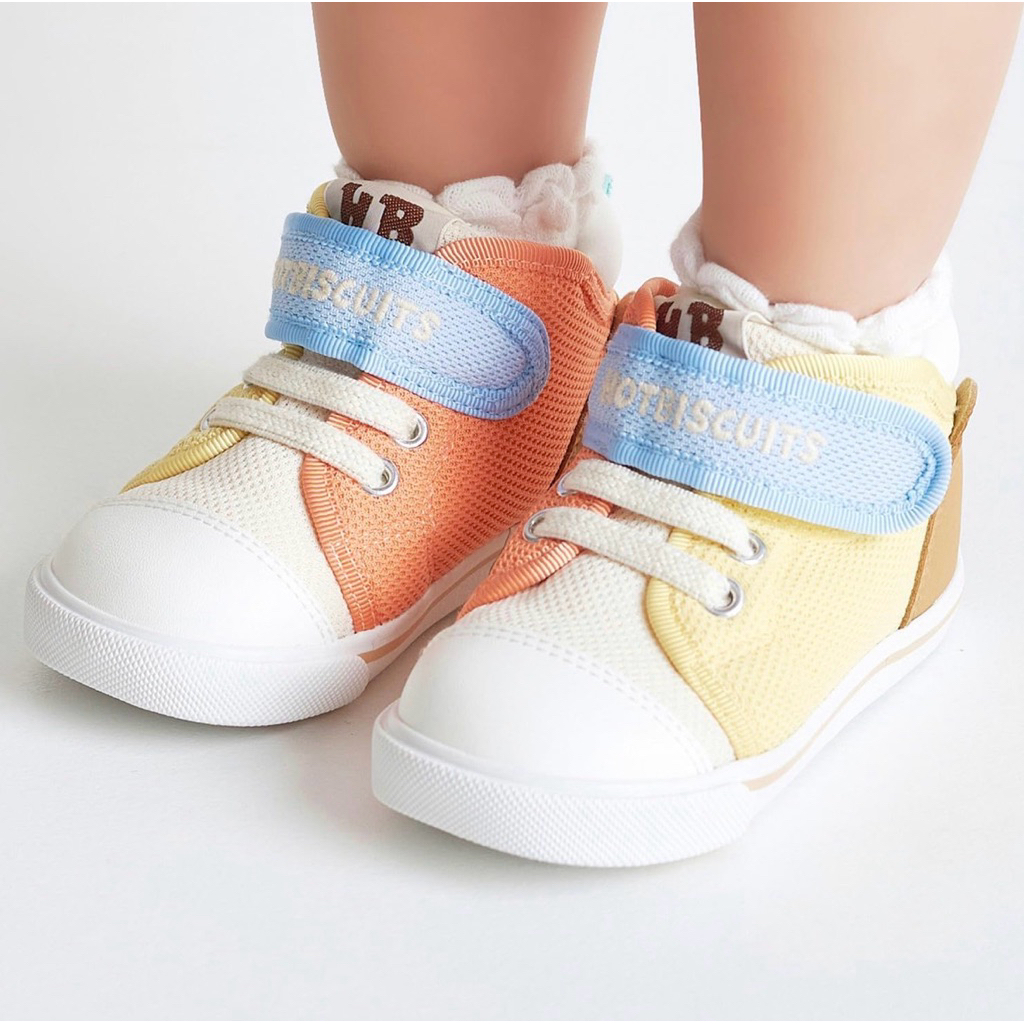 preorderjapan 🇯🇵 mikihouse HB shoe สีตามรูป ใหม่ แท้ มีกล่อง size 14.0-16.0 cm ค่ะ