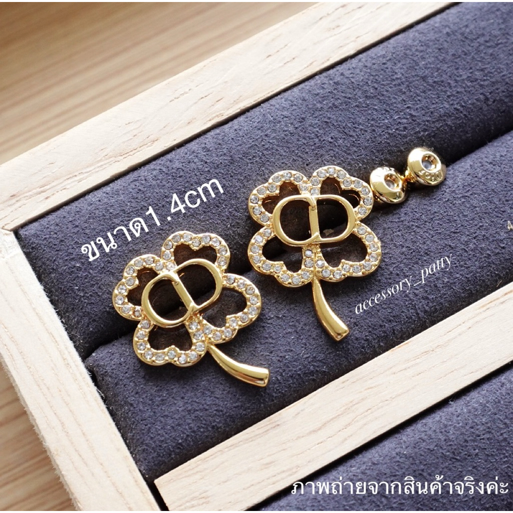 ✨♥️ต่างหูก้านเงิน รุ่นA17 ดีไซน์เส้นฝังเพชร น่ารักสดใสค่ะ (ขนาด1.4cmเฉพาะขนาดดอกค่ะ) งานสวยตกปกเป๊ะค่ะ✨♥️