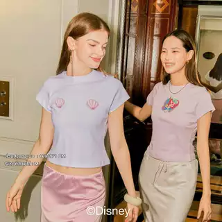 Toogtons ทุกตอนส์ เสื้อยืดผู้หญิง รุ่น Baby Soft ลาย The Little Mermaid ลิขสิทธิ์ดิสนีย์แท้ เสื้อยืด เสื้อ baby tee