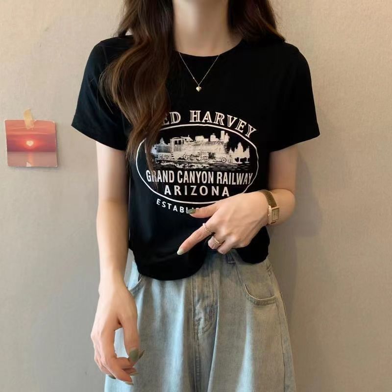 พร้อมส่งในไทย** เสื้อยืดคอกลมลำลอง ผ้านิ่มยืดได้เล็กน้อย สกรีนลายด้านหน้า Y328