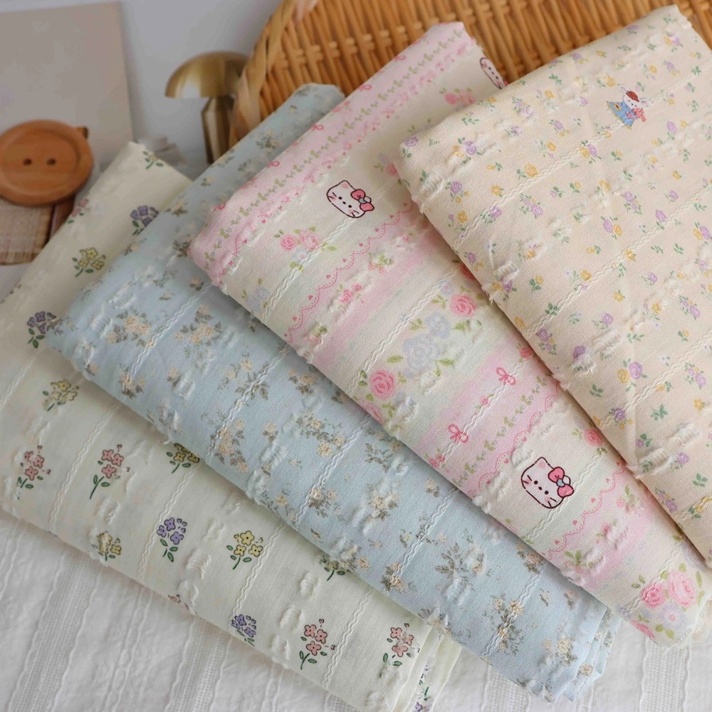 Preorder-ผ้าคอตตอนJacquard(ทอลายในเนื้อผ้า) คอตตอน100% หน้ากว้าง 145ซม. ผ้าเมตรนำเข้า