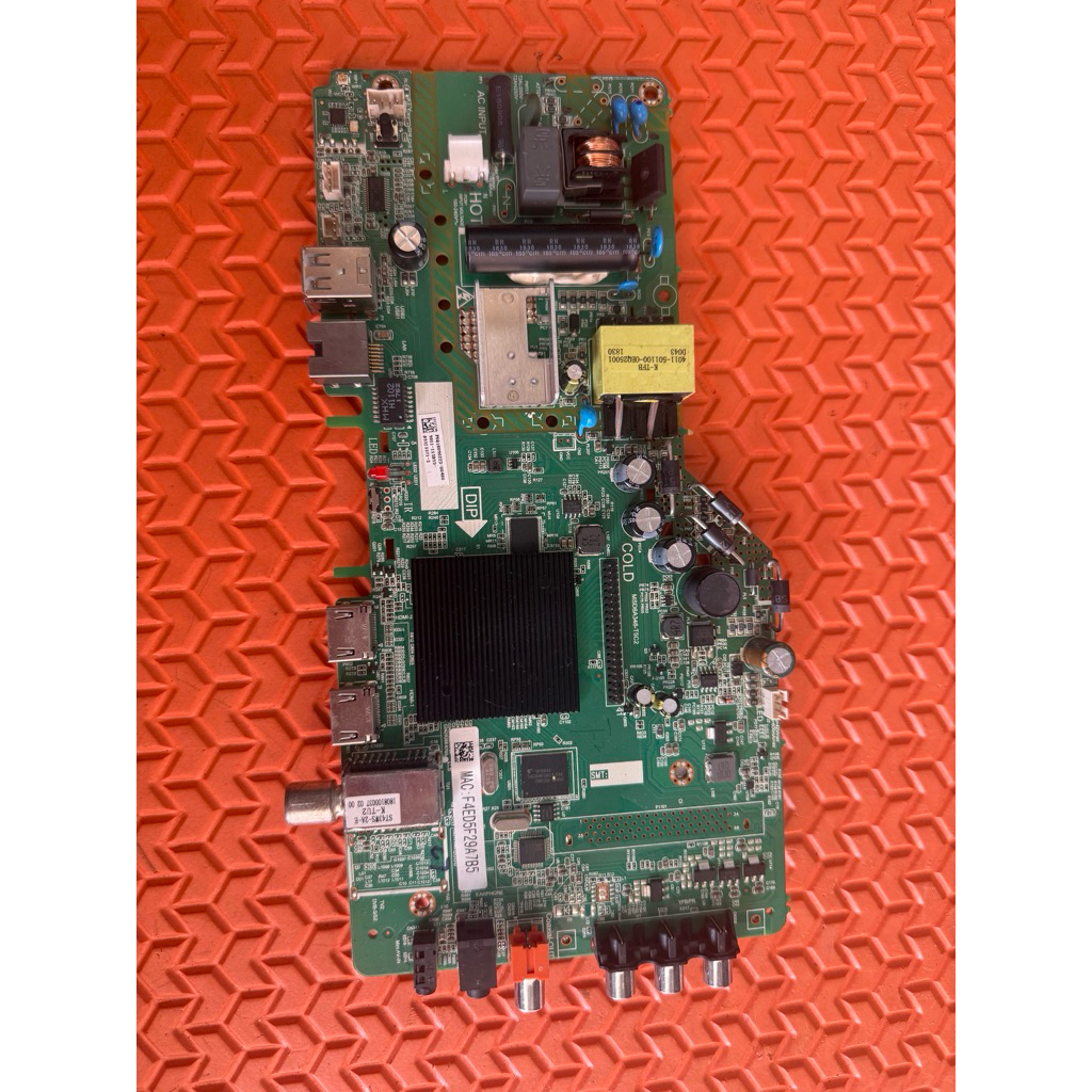 เมนบอร์ดทีวี PHILIPS รุ่น 32PHT5853S/67 ใช้กับเบอร์จอ HV320WHB-N85 เท่านั้น