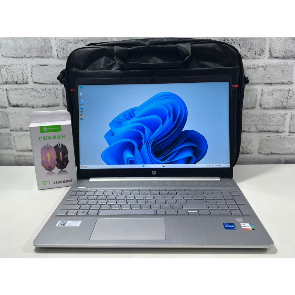 โน๊ตบุ๊คมือสอง HP Laptop 15s-fq2580TU  ราคาโปรพิเศษ สินค้ามีรับประกันจากทางร้าน 1 เดือน