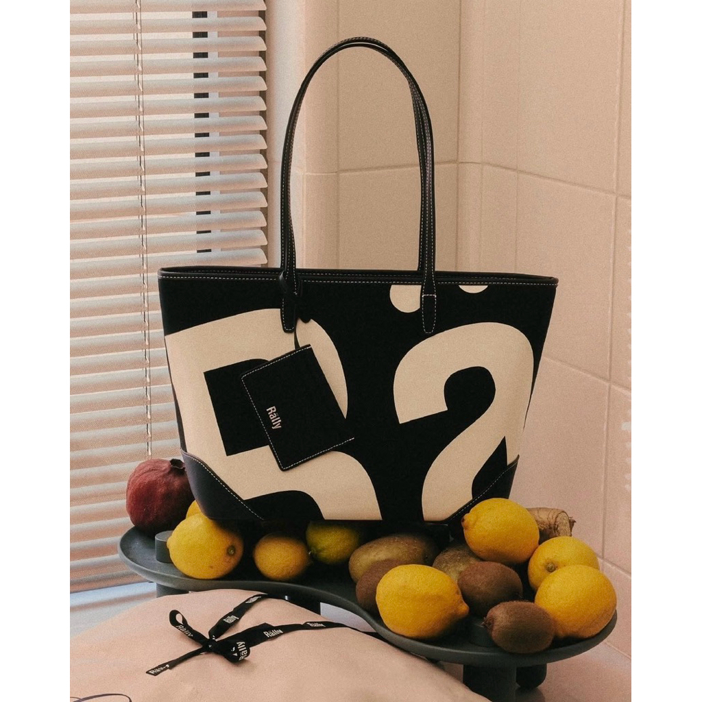 กระเป๋า Rally tote x uno! พร้อมส่ง ใหม่ล่าสุด งานจริงสวยมาก งานเทียบ1;1 สั่งเลยส่งไว