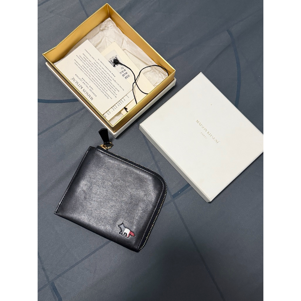 maision kitsune wallet