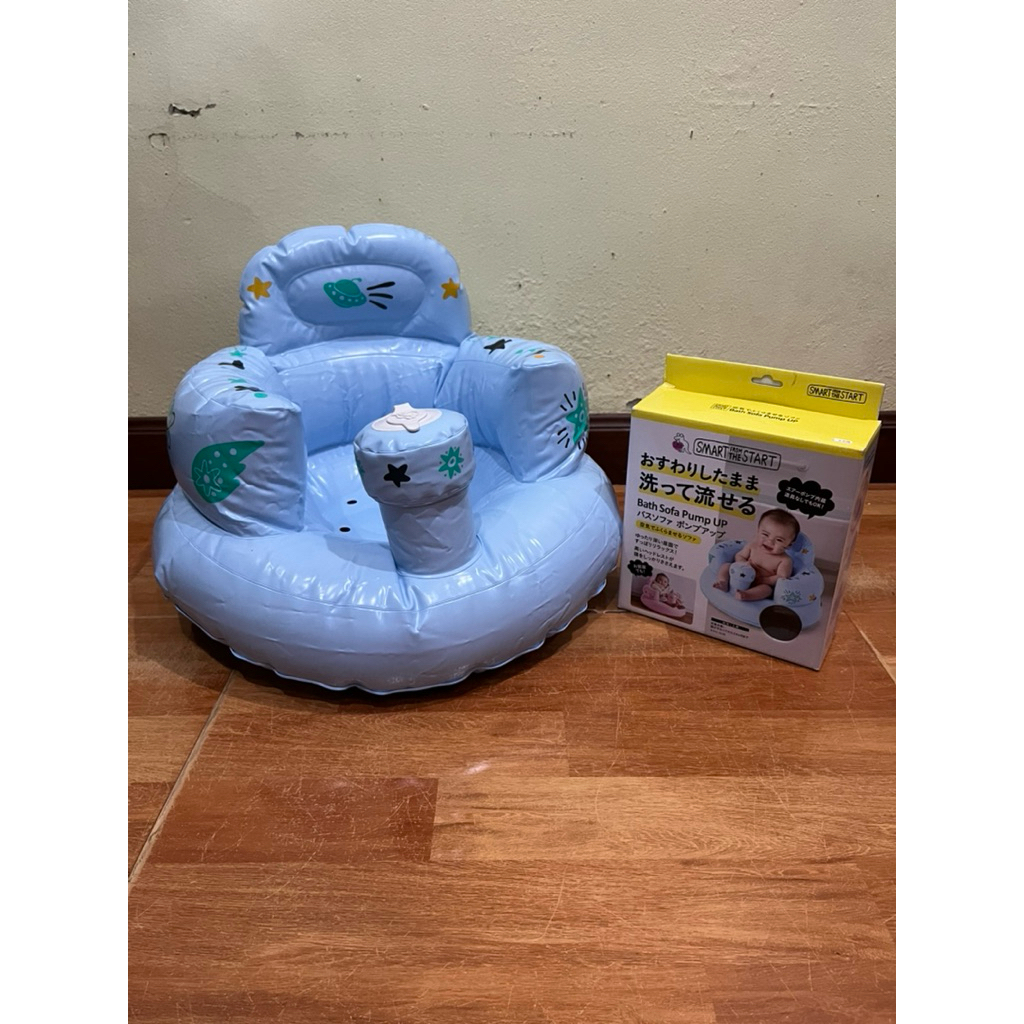 Smart Start Bath Sofa Pump Up เป็นเก้าอี้เป่าลมสารพัดประโยชน์จากแบรนด์ Smart Start