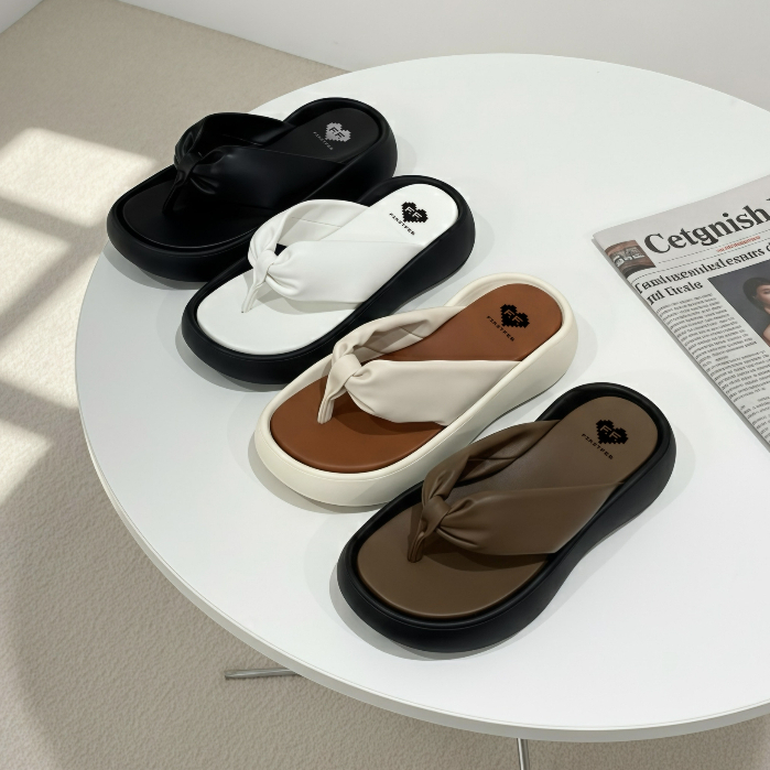 MAPLE รองเท้าส้นเตารีดหูคีบ 1.5 นิ้ว ใส่สบาย นุ่มเท้า