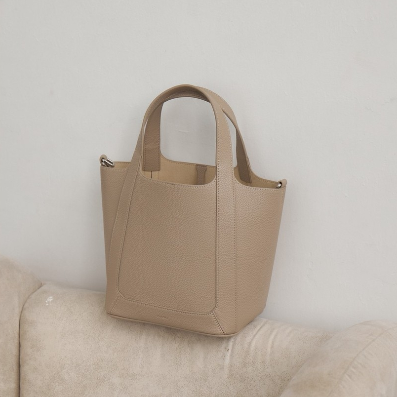 CHANAS กระเป๋า CHENA Bag - Clay Taupe สีเบจ (Adjustable Strap) กระเป๋าหนังวัวแท้ กระเป๋าถือ กระเป๋าสะพาย