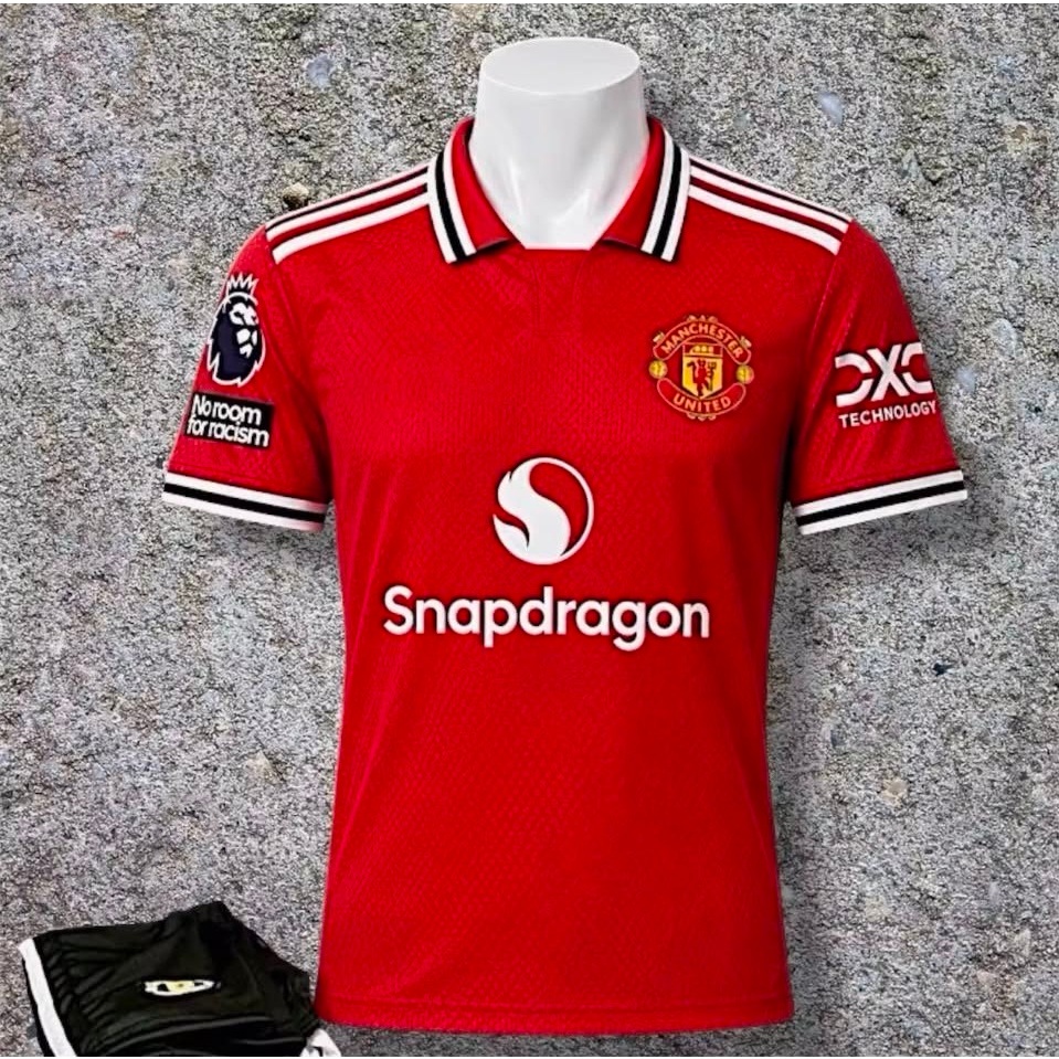 ชุดฟุตบอลเสื้อทีมชาติโปรตุเกตบอลโลก2026 ราคาสุดคุ้ม.(เสื้อ+กางเกง)