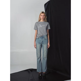 STUDIO UNKNOWN - SS26 Strip Regular T-shirt เสื้อยืดคอกลมปักลายริบบิ้น