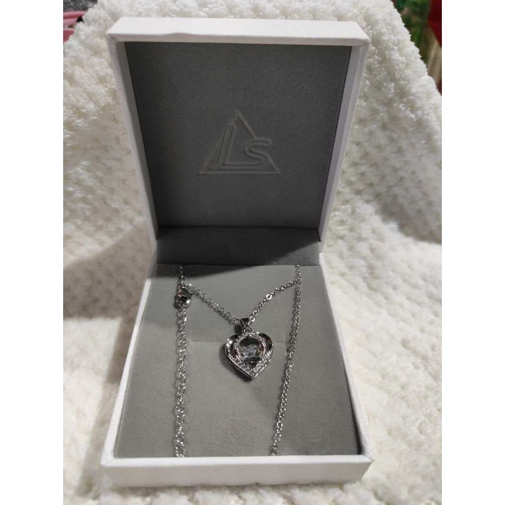 สร้อยคอพร้อมจี้รูปหัวใจจากแบรนด์ LS Jewelry ดีไซน์น่ารัก