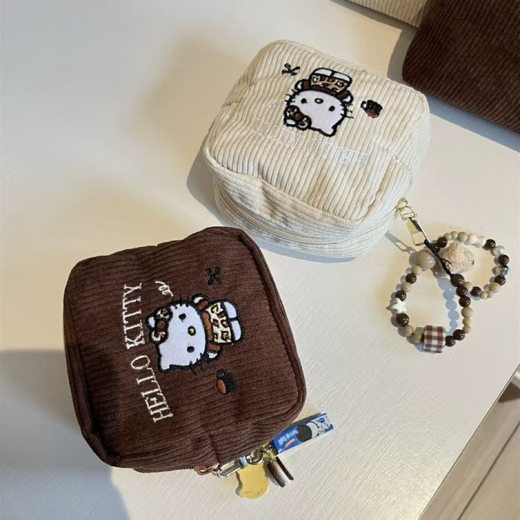 สินค้าพร้อมจัดส่ง กระเป๋าใส่เครื่องสำอางค์ Hello Kitty รูปที่ 2