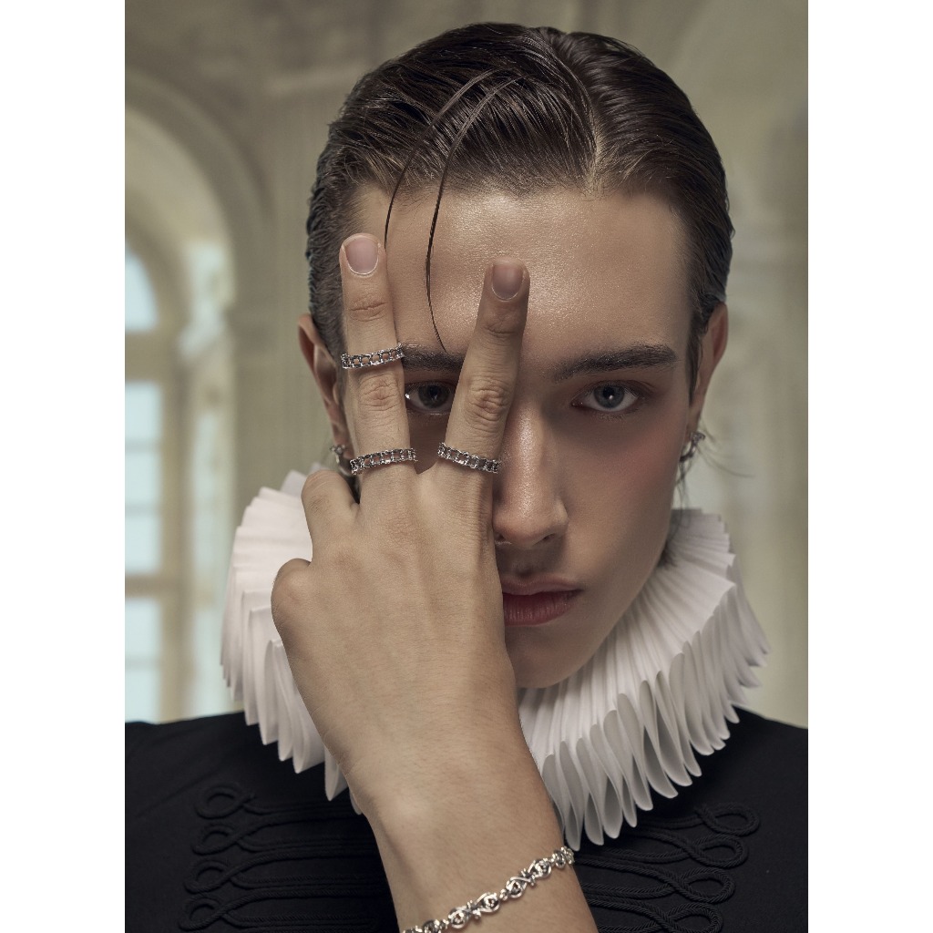 AKE AKE خاتم فضة 925 منقوش Fierce Pillar — صورة 4