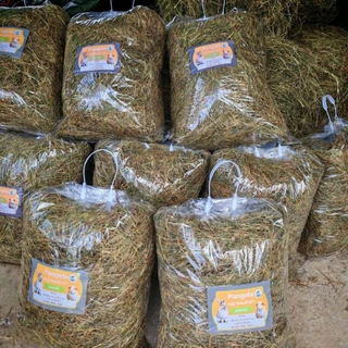 หญ้าแพงโกล่าแห้ง 1kg สำหรับสัตว์เลี้ยง