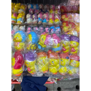 (ยกโหล12ชิ้น) สกุชชี่พวงกุญแจ สกุชชี่ขนมปัง ลายการ์ตูน หมีเนย เป็ด หมูเด้ง คาปิบาร่า ของเล่นสำหรับเด็ก