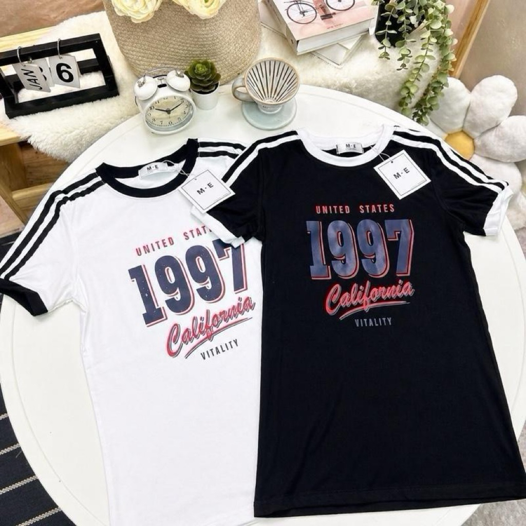 เสื้อยืดแขนสั้นป้ายME แต่งแถบลาย 1997