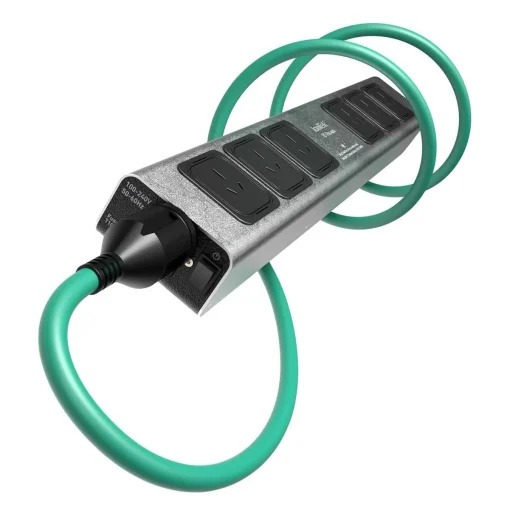 Clean Power Isotek V5 Polaris 6 Way (New)
