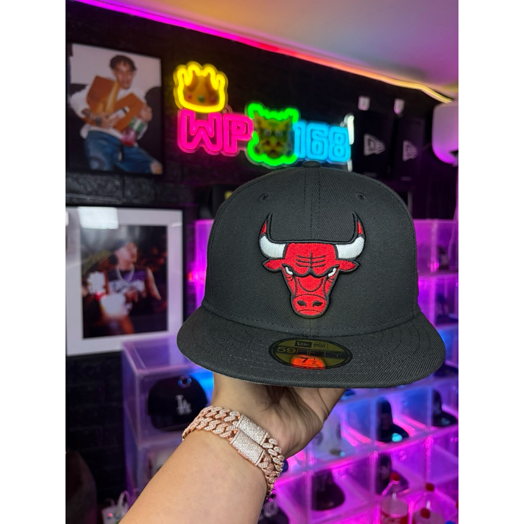 New Era Chicago Bulls OG 59FIFTY Cap Size7 1/2 (59.6 cm.)🏀🖤❤️