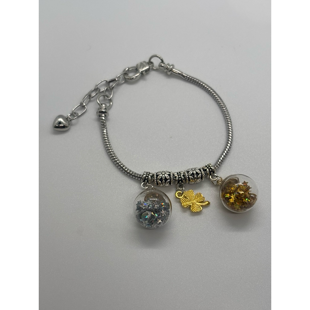 amulets’bracelet สร้อยข้อมือ