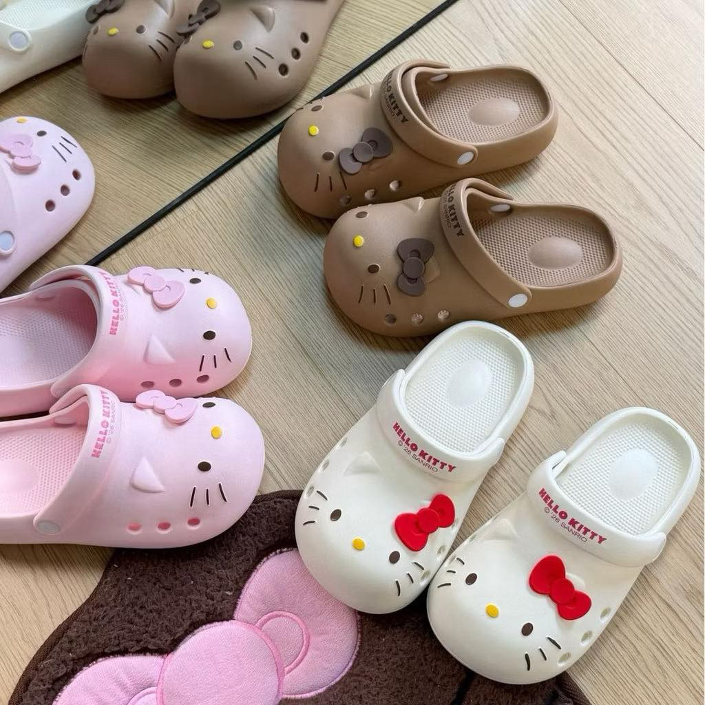พร้อมส่ง รองเท้า Hello Kitty ใส่แล้วไม่เหมือนใคร