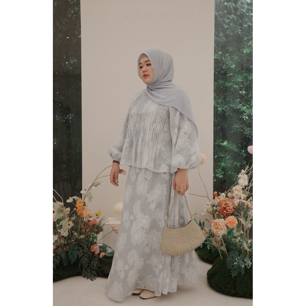 Heartmade-Miar set🥀(ชุดเซทเสื้อ+กระโปรงลายดอกซับในทั้งชุด)