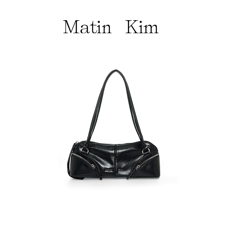 matin kim Curve Zip Baguette Bag กระเป๋าถือ