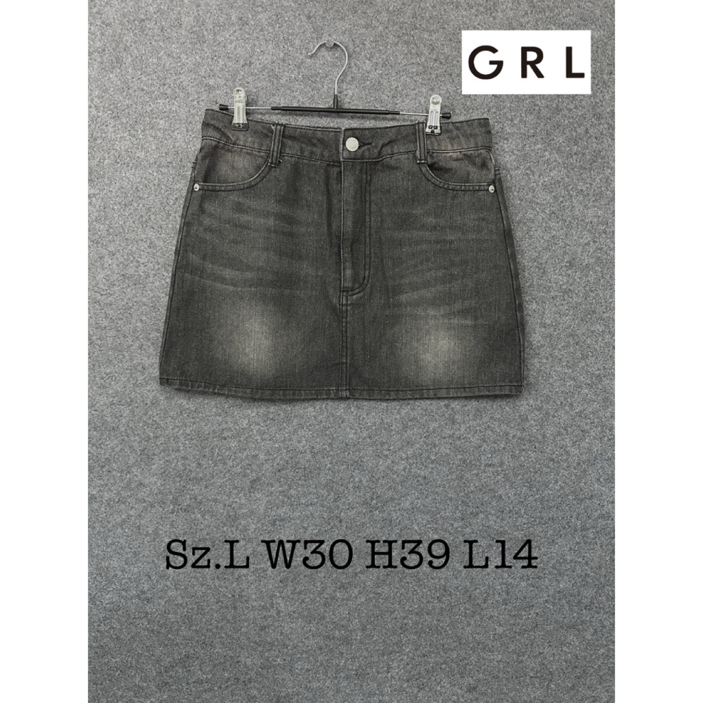 มือสอง🇯🇵 กระโปรงยีนส์ดำฟอก GRL