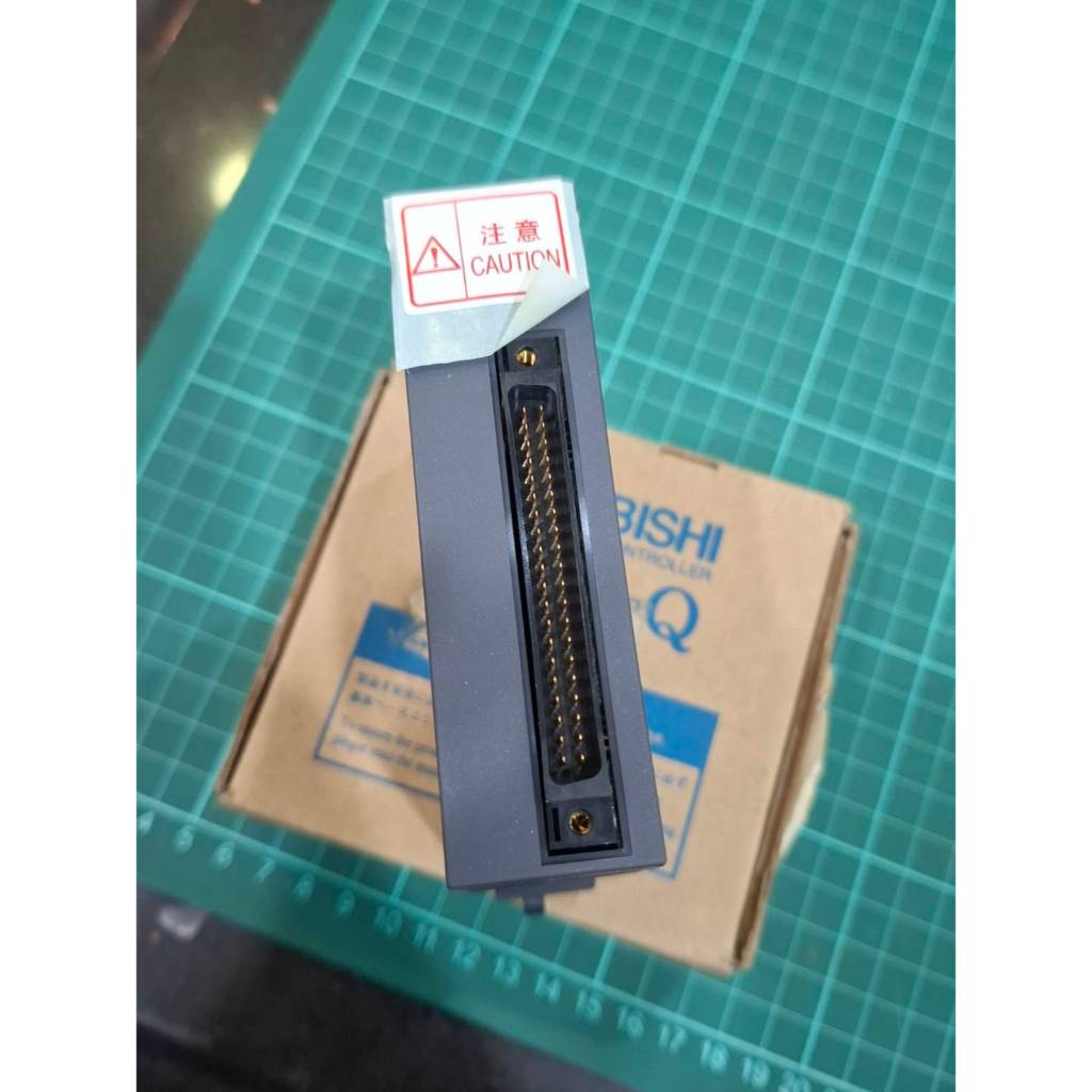 PLC MITSUBISHI QY41P,[Output 32out,Output Transistor]