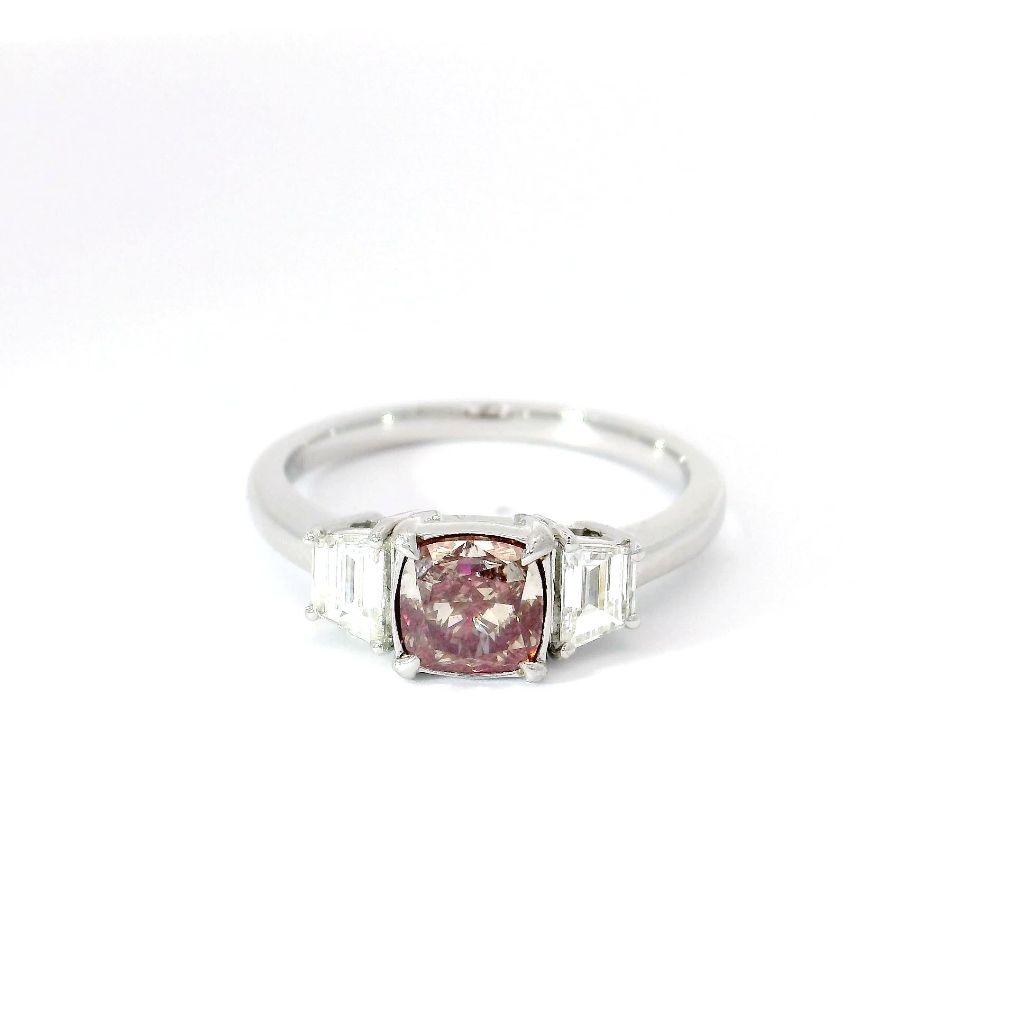 1.03 Carat Fancy Pink VS Clarity Diamond Ring