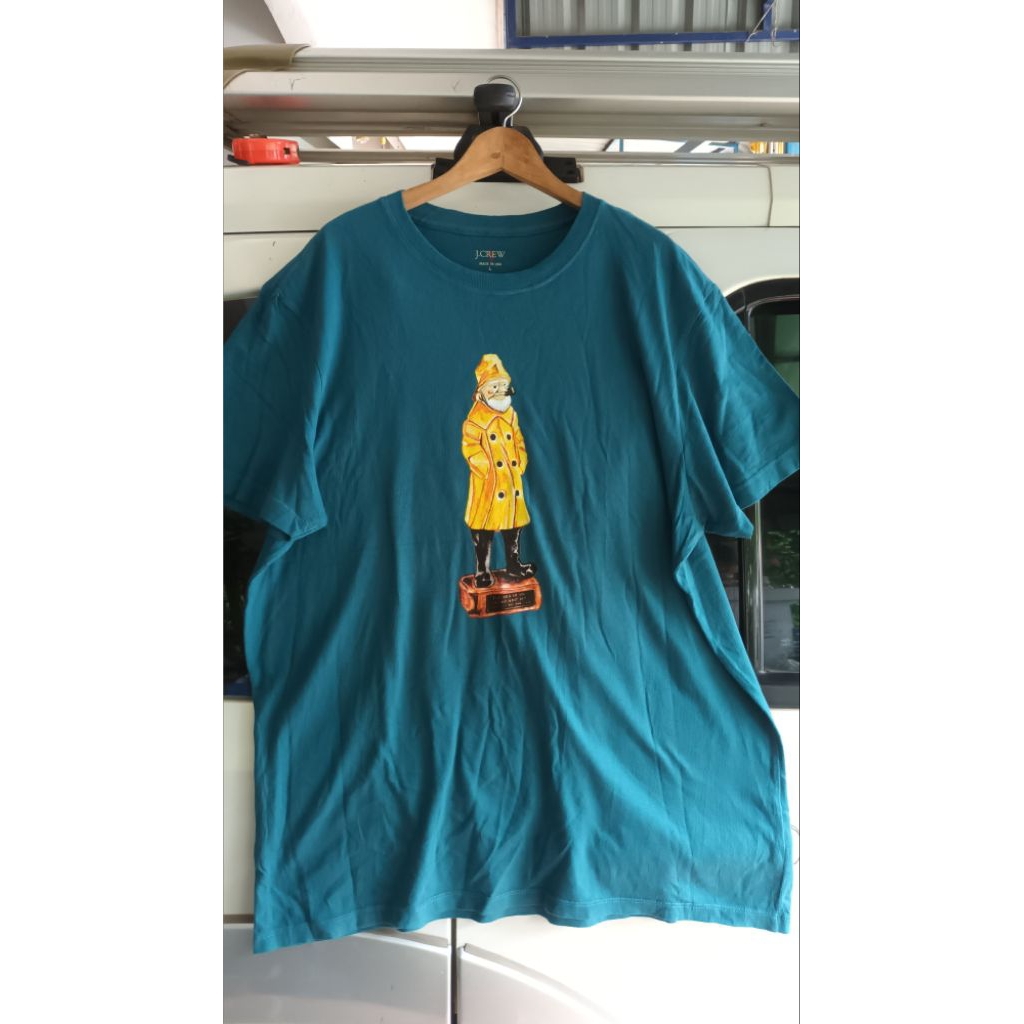 เสื้อยืดวินเทจมือสอง สีเขียว สรีนดี ลายสวย แบรนด์ดี J Crew fisherman graphic t-shirt made in the USA