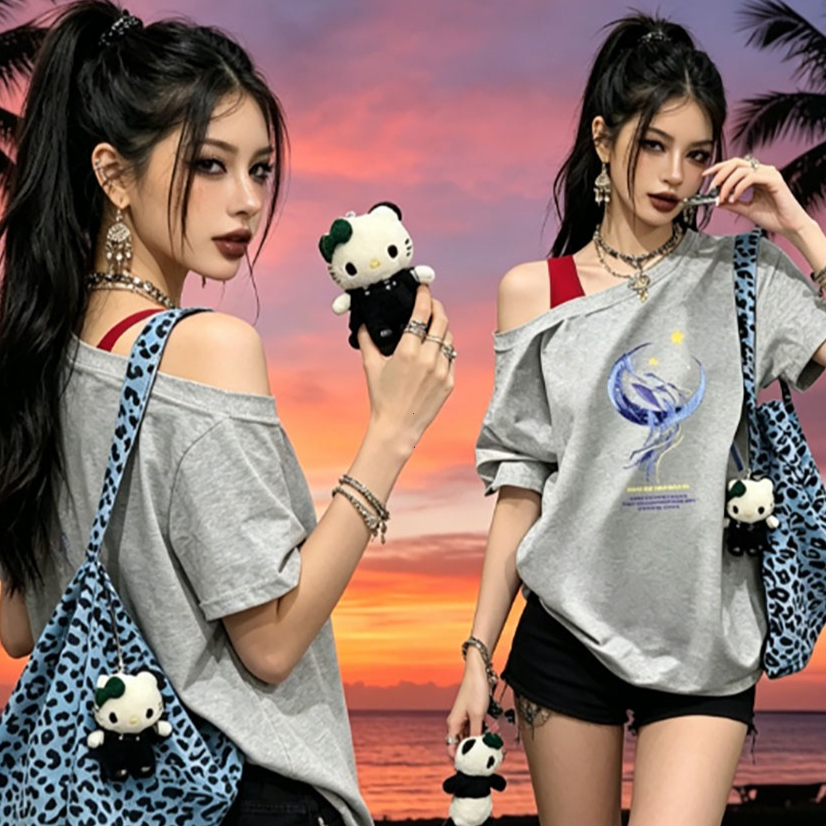 COD-เสื้อยืดแขนสั้นเปิดไหล่ลายจันทร์ ตัวหลวมสไตล์ชิค ฤดูร้อน-สียอดนิยม หลายสี-ทรงหลวม-รุ่นใหม่ 2026