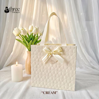 ถุงกระดาษJust for you ขนาด24x24x10cm. ปั้มนูนลายหัวใจ ฟอยล์rose gold หูริบบิ้นซ่อนปลายพรีเมี่ยม ถุงของขวัญ Gift bag