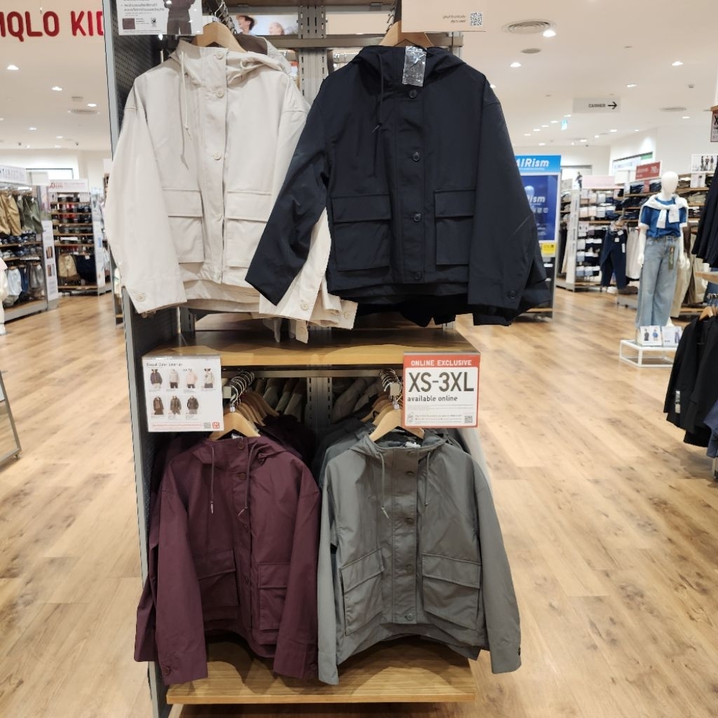 รับหิ้วของแท้ Uniqlo เสื้อแจ็คเก็ตผู้หญิง มีฮู้ดพาร์กา ผ้าคอตตอนผสม ทรงสั้นผู้หญิง Cotton Blend Short Parka สะท้อนน้ำได้