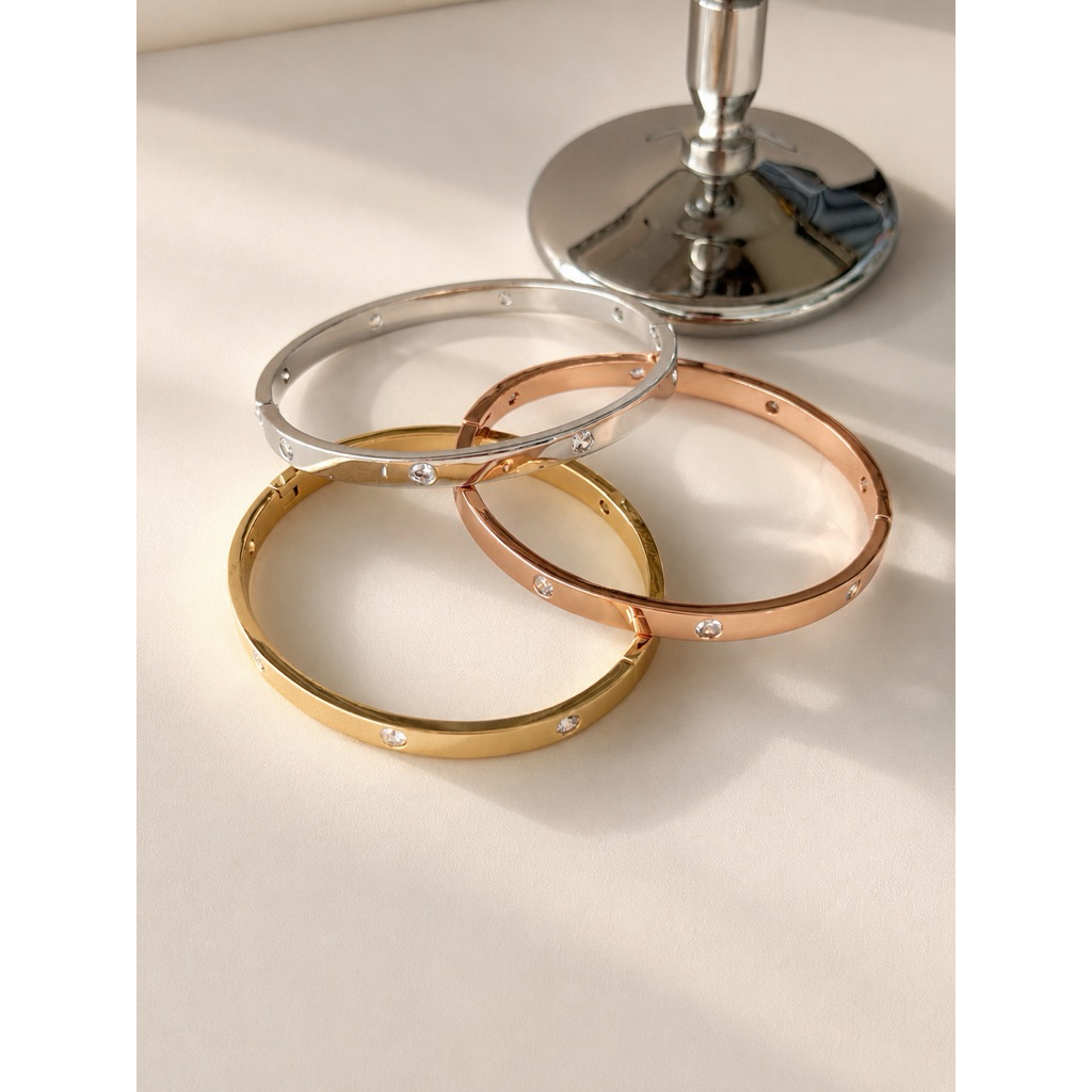 Socrush.bkk | CLASSIC GEM bangle | SB-102 | กำไลข้อมือ เพชร