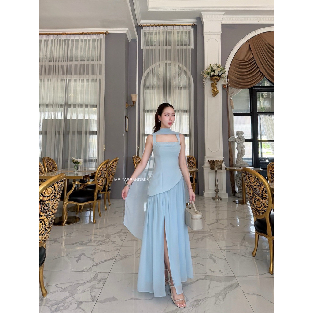 เดรสสายเดี่ยวมีผ้าพันคอ มีซับใน ผ้าสูทขึ้นทรง