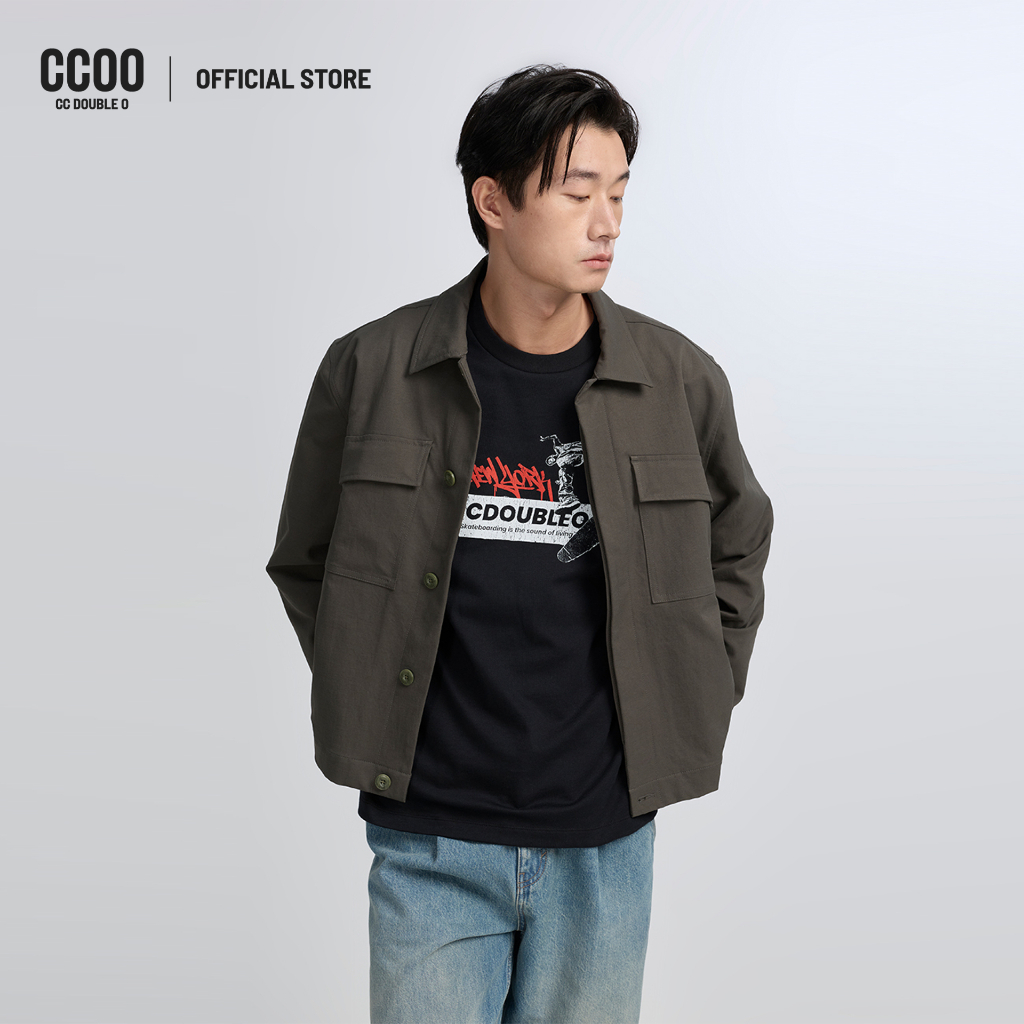 CC DOUBLE O SKATER GRAPHIC TEE ผู้ชาย เสื้อยืดพิมพ์กราฟิกลายนักสเก็ตและโลโก้ รุ่น O26WGMA014 (AW26 #P3)