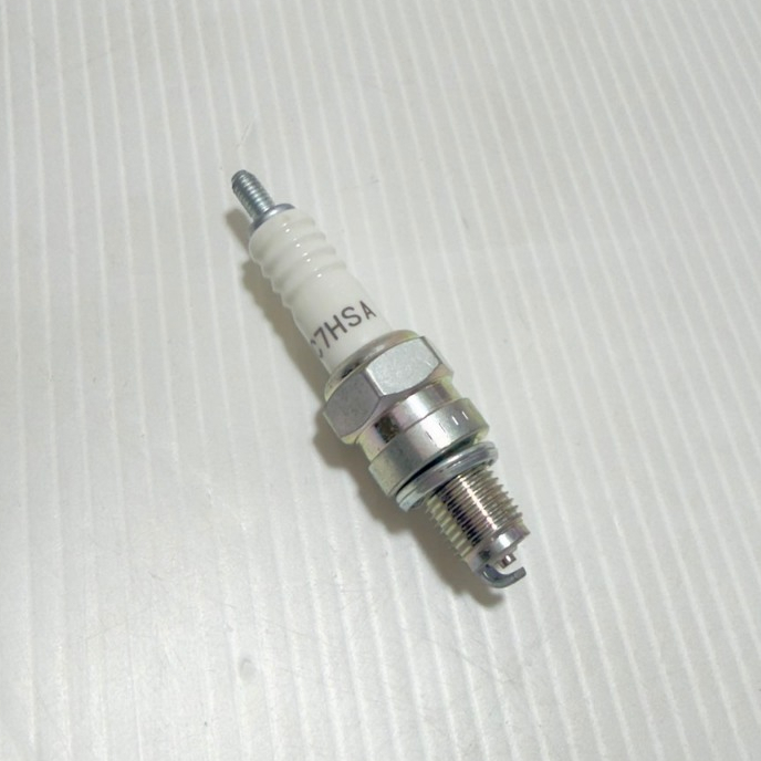 หัวเทียน NGK C7HSA (SPARK PLUG C7HSA) ของแท้ **(ไม่มีกล่อง ขายราคาถูก)** ราคาต่อ 1หัว