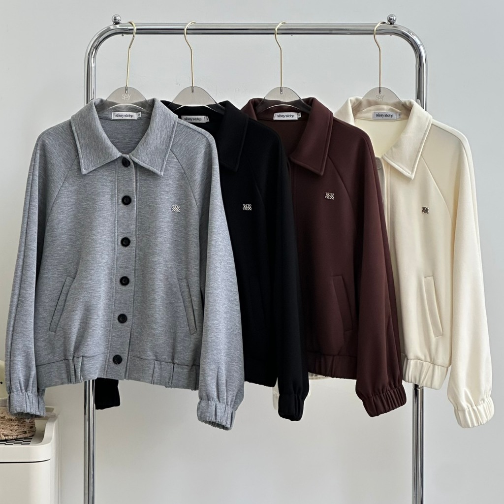 SISSY : เสื้อ Jacket แขนยาวปลายสม็อค (S–XL) คอปก กระดุมหน้าใช้งานได้จริง ปักอะไหล่เงิน Everyday Elegant Look