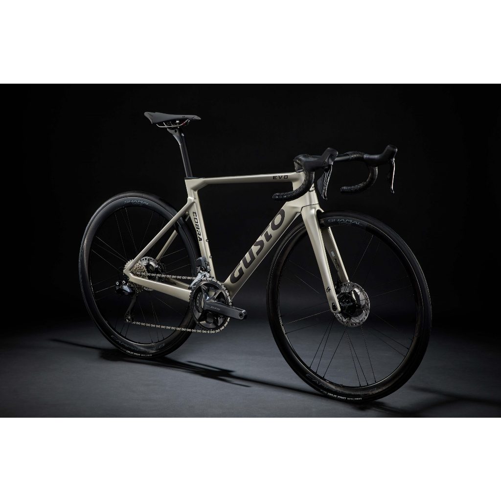 จักรยานเสือหมอบ GUSTO รุ่น COBRA EVO DB SPORT LEGEND (2026) นักปั่นที่ต้องการความเร็ว การส่งกำลัง แล
