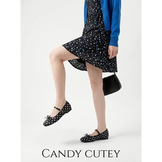 Candy Cutey รองเท้าแมรี่เจน ลายโพกาดอท ดีไซส์จุดสุดคลาสสิก โดดเด่นด้วยลายจุดขาวเล็กๆ เพิ่มความน่ารักด้วยโบว์เล็กมิ