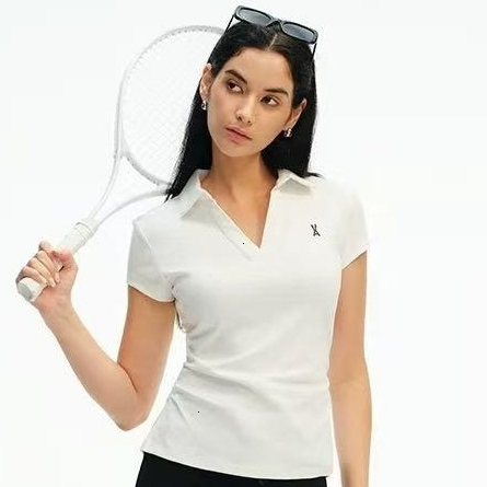 เสื้อผ้ากีฬาสตรีแขนสั้นแบบเทนนิส รูปทรงตัวเรียบเอวกลมสไตล์อเมริกัน POLO เสื้อเชิ้ต ให้ความรู้สึกเย็นสบาย