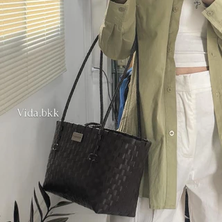 กระเป๋าสาน Vida รุ่น Saan Bag สะพายข้างขึ้นไหล่ได้