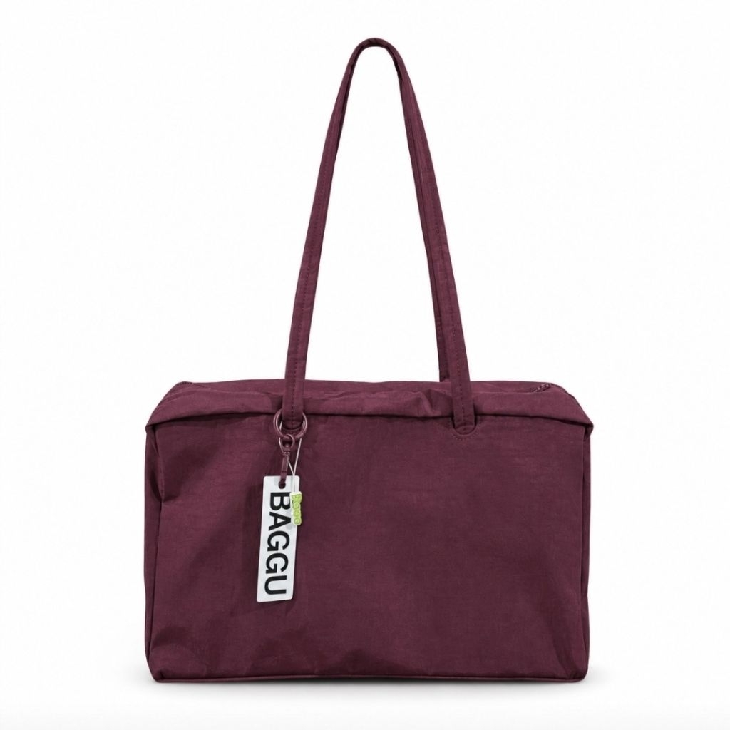 ไม่รับคืนนะคะ!! [ส่งจากนนท์] ของแท้💯 ซื้อจาก Rove Official กระเป๋า BAGGU Medium Nylon Bowler Bag สี 