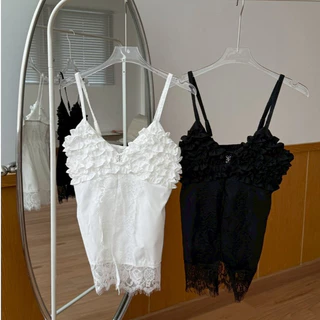 Lace top เสื้อสายเดี่ยวระบายอก แต่งลูกไม้แหวกหน้า ปักอะไหล่ (Size M/L) สายสามารถปรับได้ AOMMKO.S